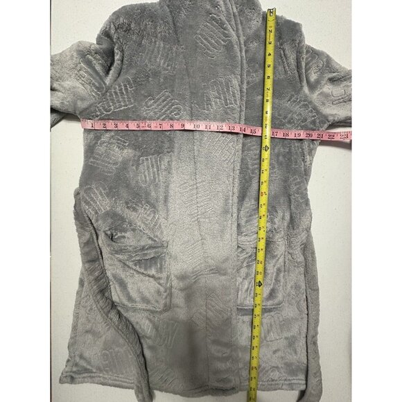 Juicy Couture Embossed Luxe Soft Plush Robe Gray Pockets Long‎ Sleeve EUC Sz S M - Picture 5 of 8